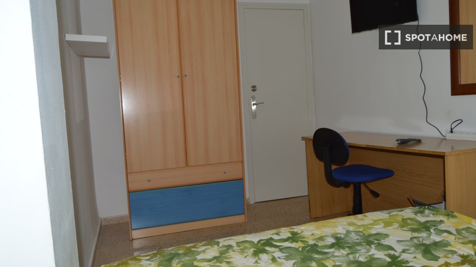 Double room Valencia, 4 beds — photo 26