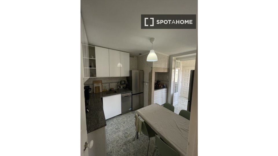 Double room Lisbon, 8 beds — photo 10