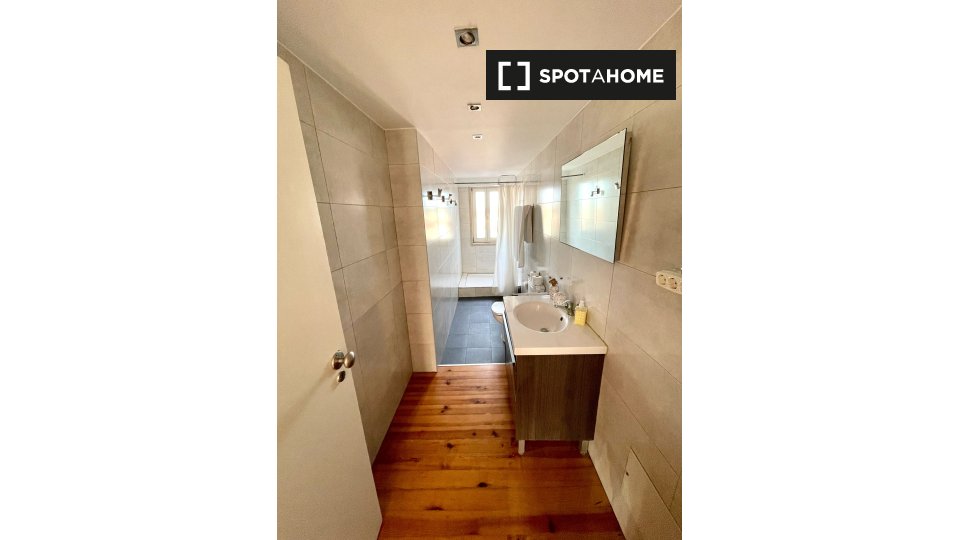 Apartment Lisbon, 2 beds, 75m² — photo 1