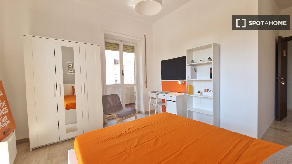 Double room Rome, 5 beds — photo 40