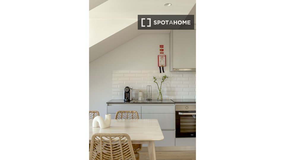 Apartment Lisbon, 2 beds — photo 14