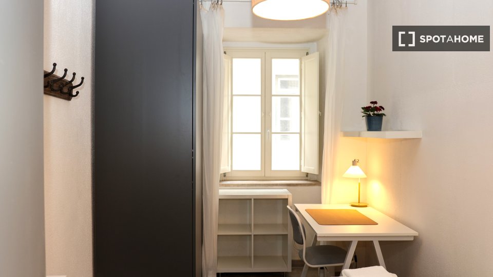 Apartment Lisbon, 2 beds, 50m² — photo 2