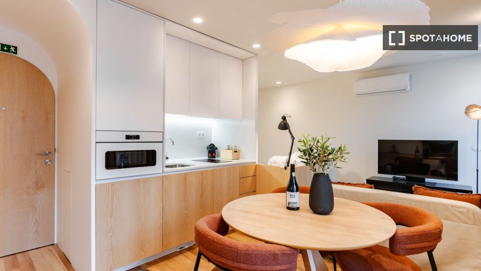 Apartment mono Porto, 28m² — photo 1