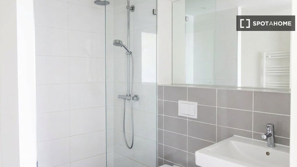 Double room Berlin, 4 beds, 49m² — photo 22