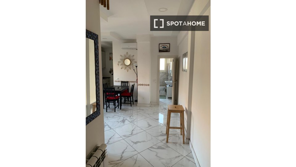 Apartment Rome, 1 bed — photo 2