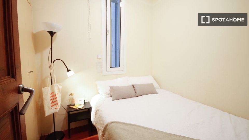 Shared apartment room for rent in Barcelona - in Barcelona