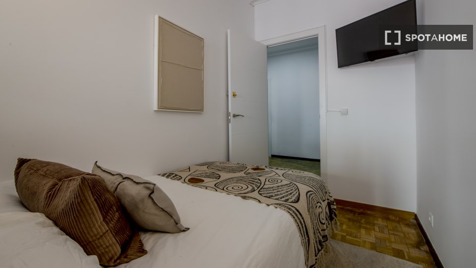 Double room Madrid, 8 beds — photo 1