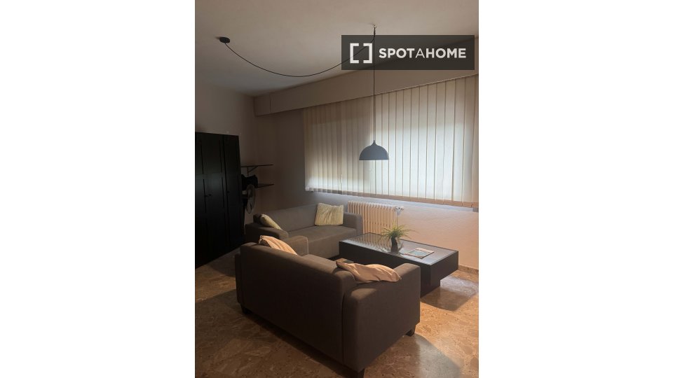 Double room Valencia, 5 beds, 150m² — photo 25