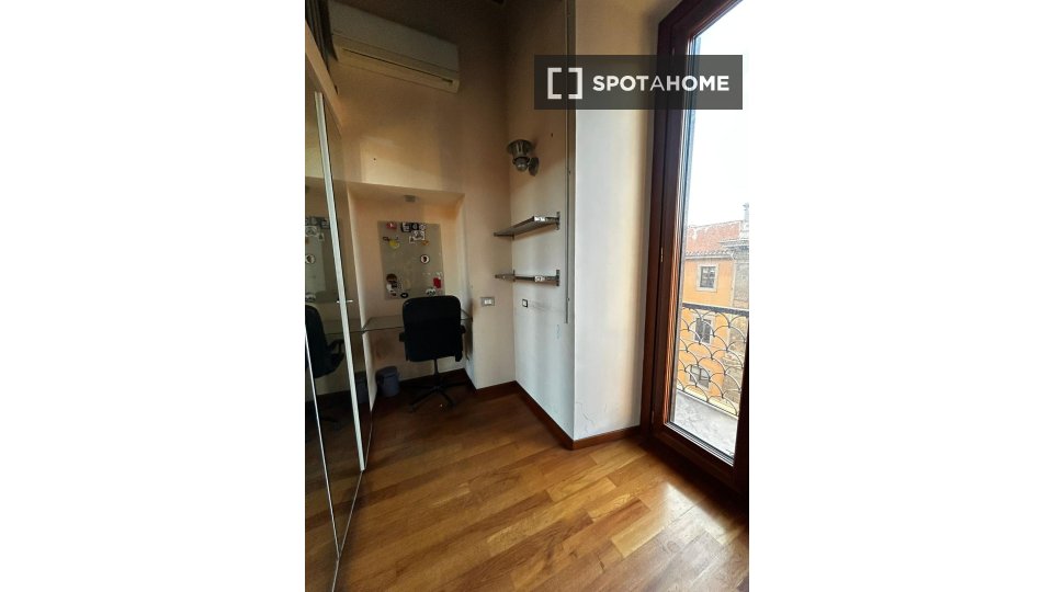 Double room Rome, 3 beds — photo 3