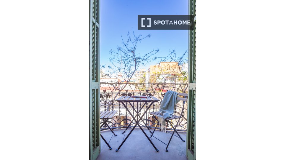 Double room Barcelona, 4 beds, 90m² — photo 8