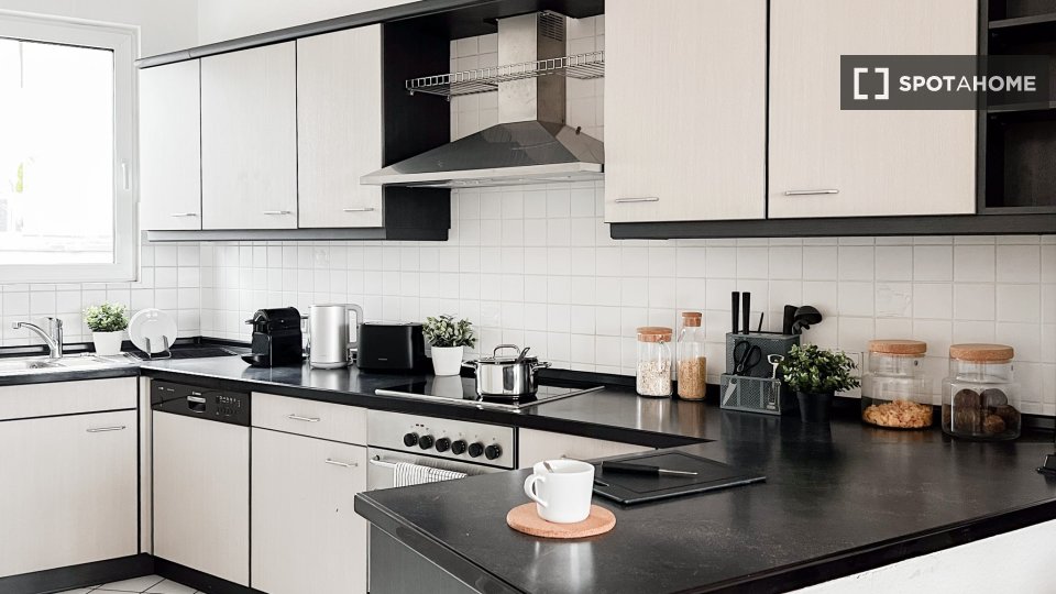 Apartment Berlin, 1 bed, 70m² — photo 3