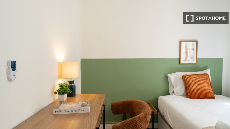 Double room Madrid, 7 beds — photo 5