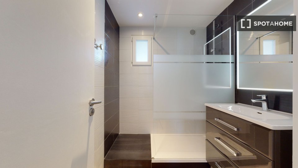Double room Montpellier, 12 beds — photo 8