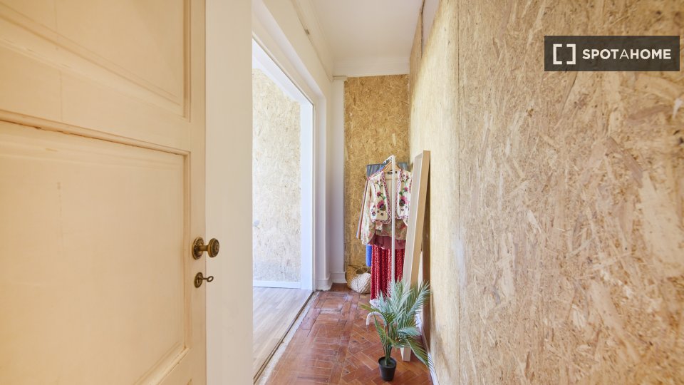 Double room Lisbon, 8 beds — photo 1