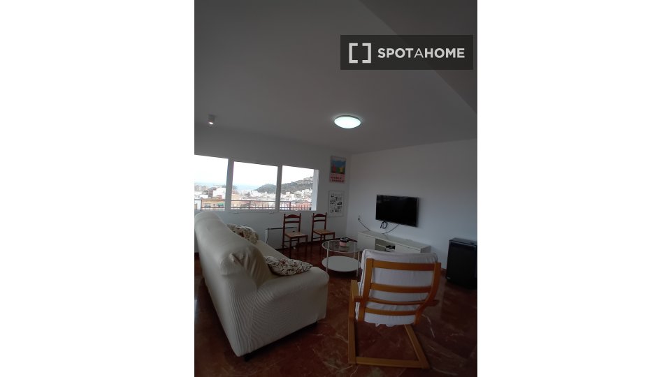 Double room Alicante, 5 beds, 140m² — photo 16
