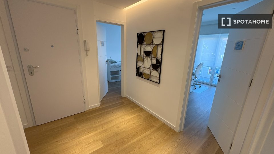 Double room Lisbon, 4 beds, 90m² — photo 1