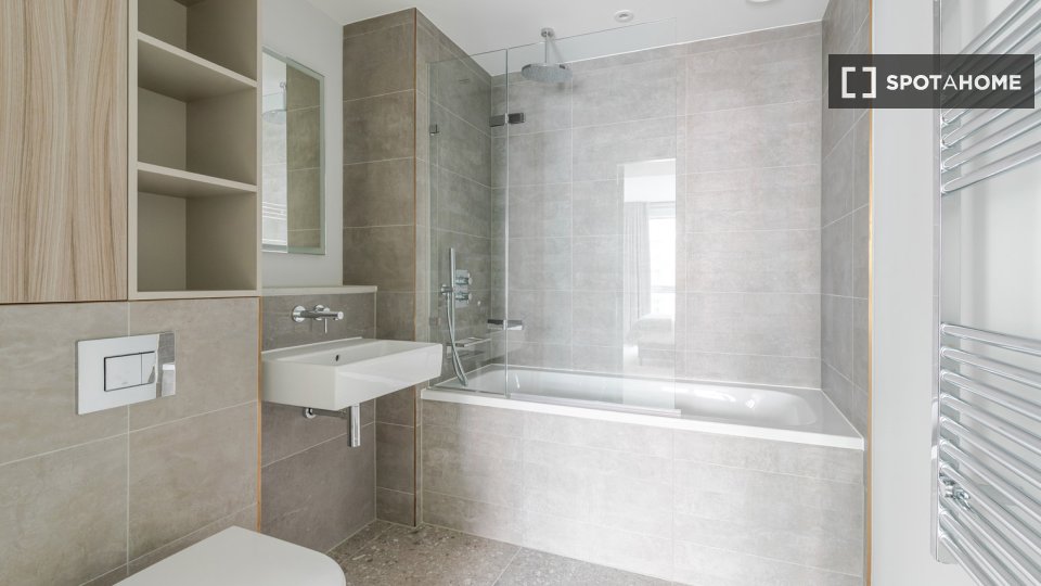 Apartment London, 2 beds — photo 13