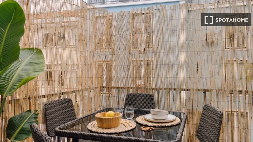 Apartment Lisbon, 1 bed — photo 4