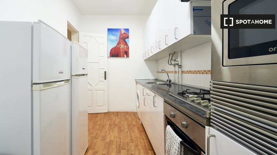 Double room Lisbon, 8 beds — photo 15