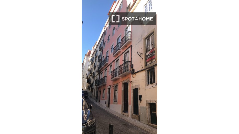 Apartment mono Lisbon, 35m² — photo 11