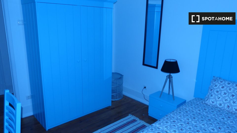 Double room Lisbon, 6 beds, 210m² — photo 2