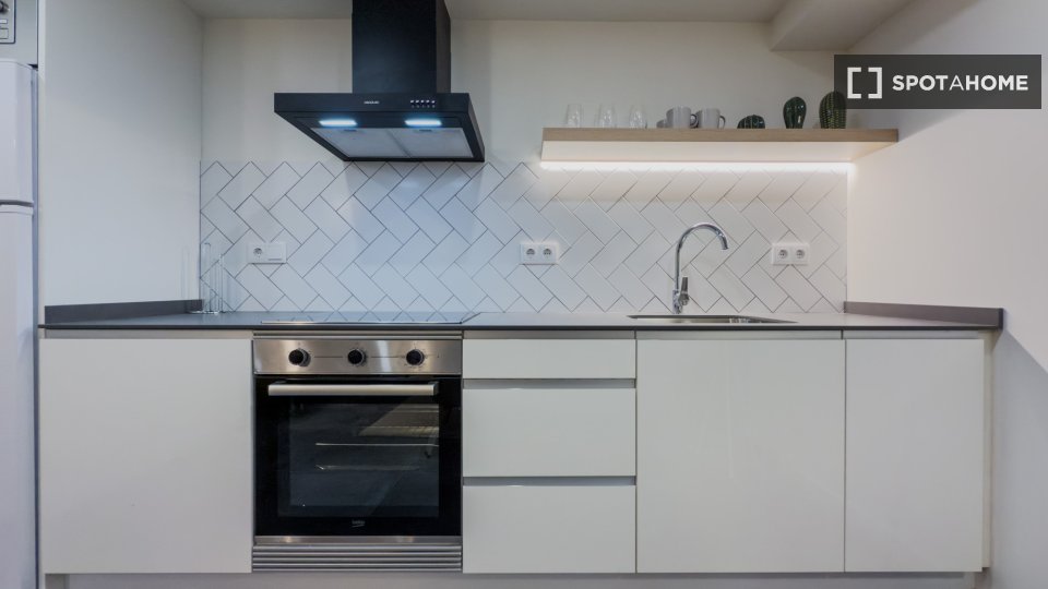 Apartment Barcelona, 1 bed, 40m² — photo 1