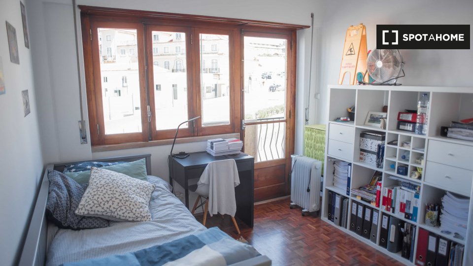 Double room Lisbon, 4 beds, 100m² — photo 2