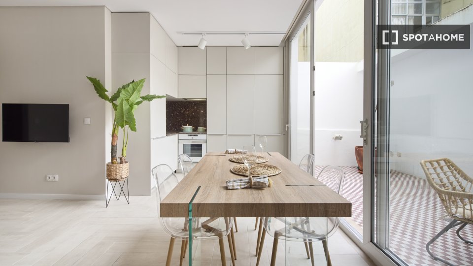 Apartment Lisbon, 1 bed — photo 19
