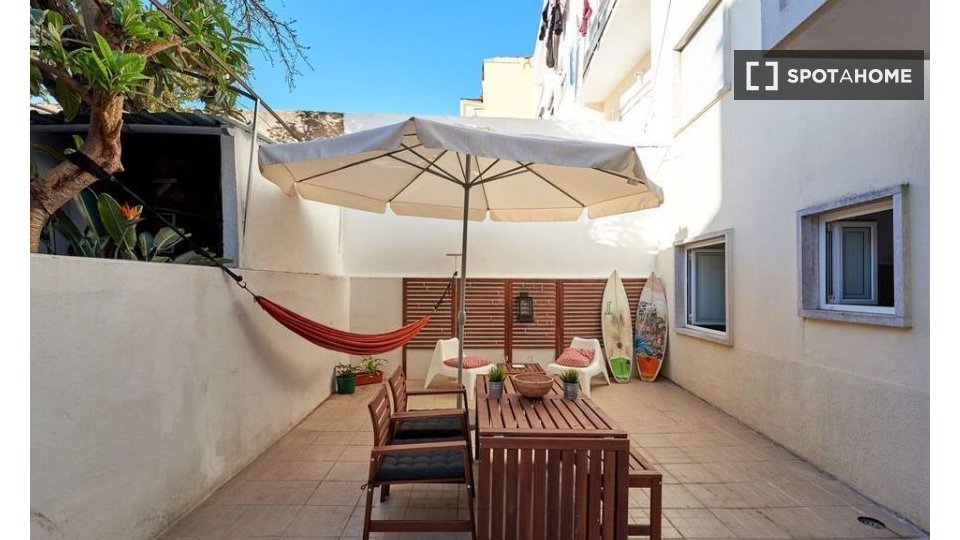 Double room Lisbon, 2 beds — photo 2
