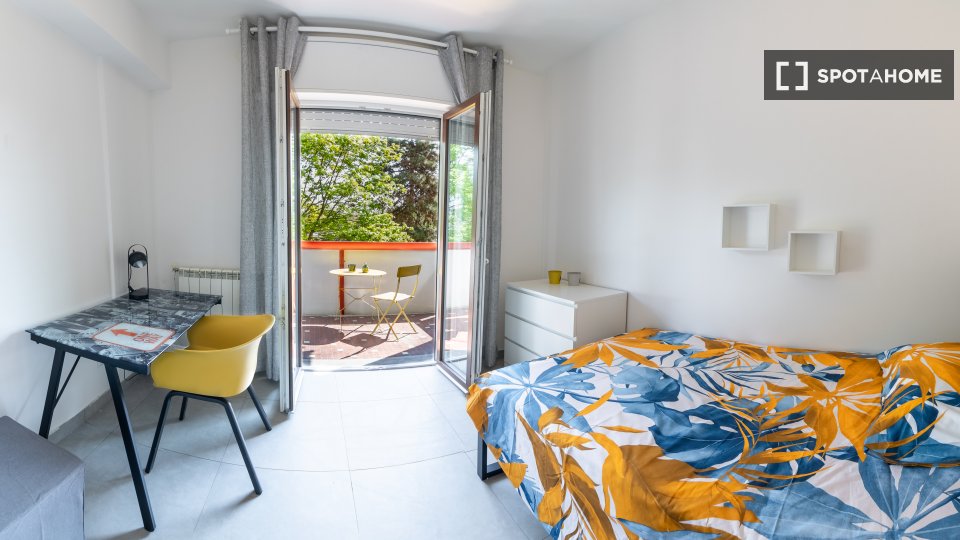 Double room Milan, 5 beds — photo 11