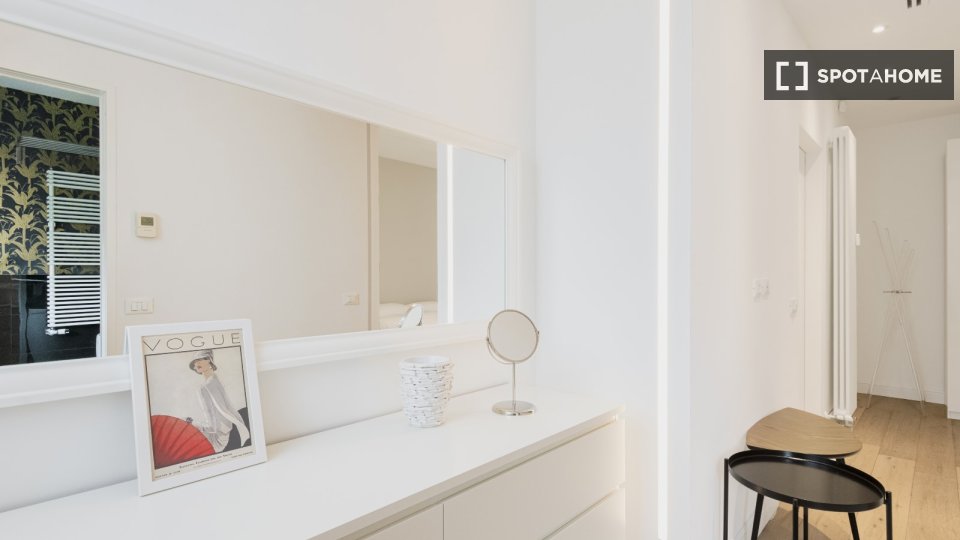 Apartment Milan, 1 bed, 81m² — photo 1