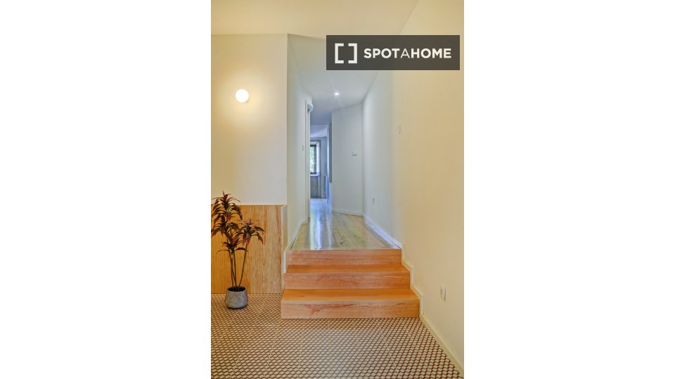 Apartment Porto, 1 bed, 110m² — photo 16