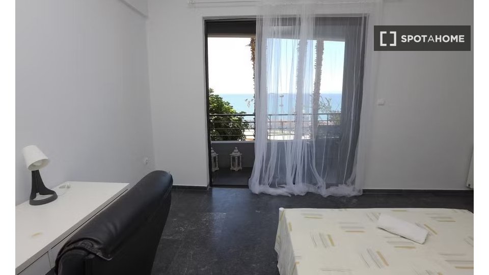 Double room Athens, 4 beds — photo 2