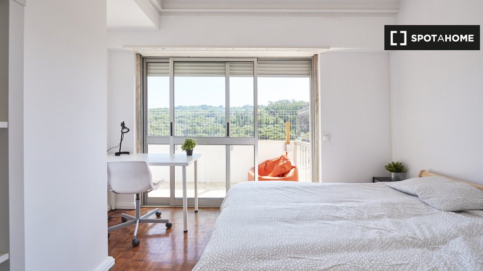 Double room Lisbon, 8 beds — photo 5