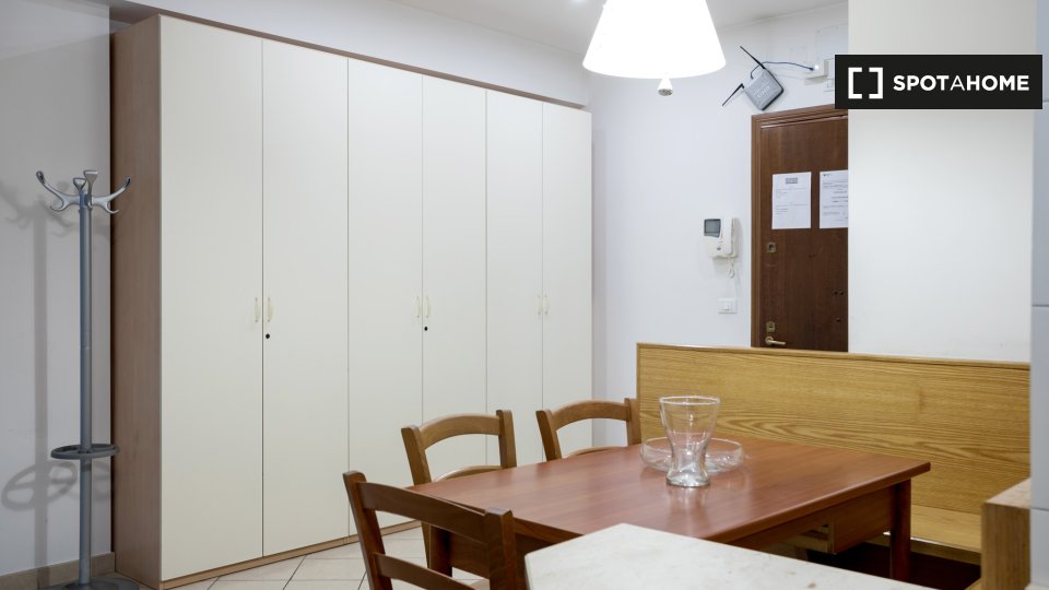 Double room Rome, 3 beds — photo 3