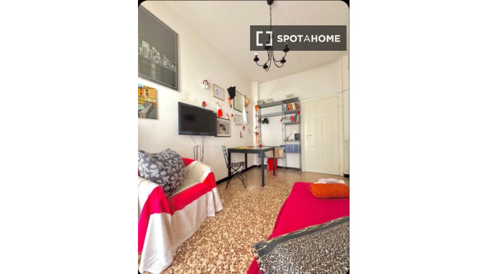 Double room Genoa, 3 beds — photo 43