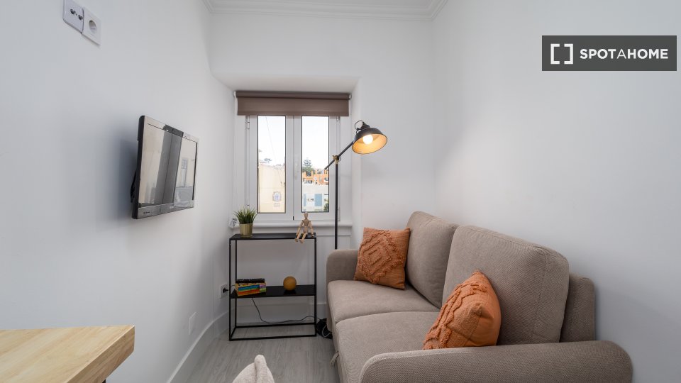Apartment Lisbon, 1 bed — photo 15
