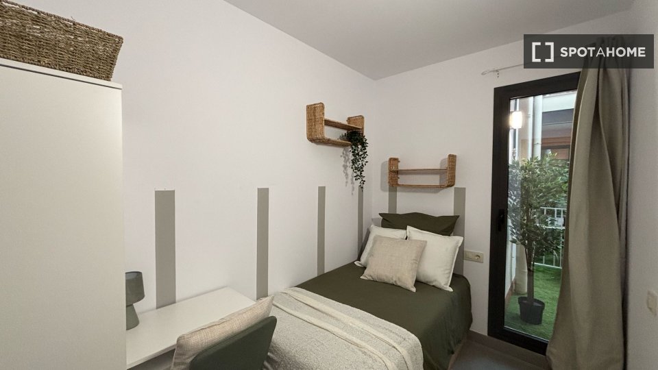 Double room Barcelona, 4 beds, 90m² — photo 1
