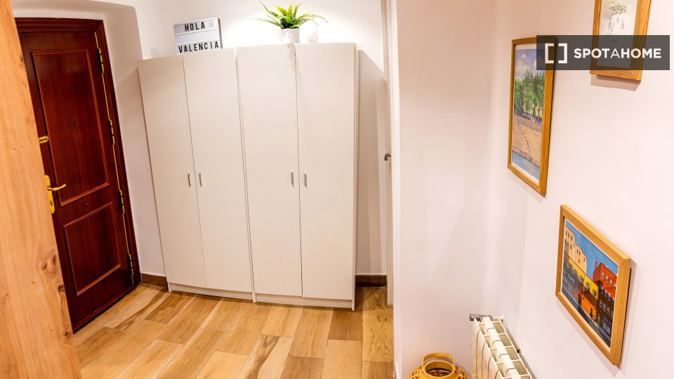 Double room Valencia, 4 beds, 90m² — photo 9