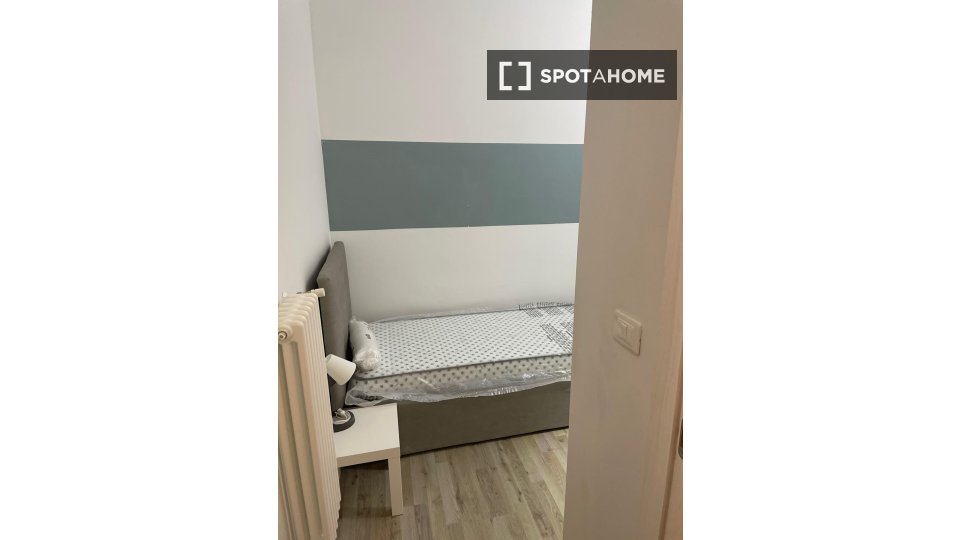Double room Bologna, 8 beds, 150m² — photo 3