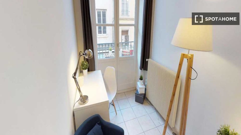 Double room Lyon, 4 beds, 80m² — photo 7