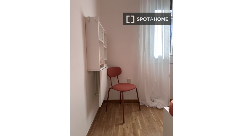 Double room Madrid, 5 beds — photo 18