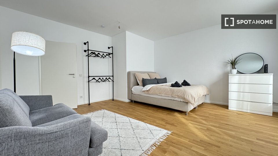 Double room Berlin, 4 beds, 110m² — photo 4
