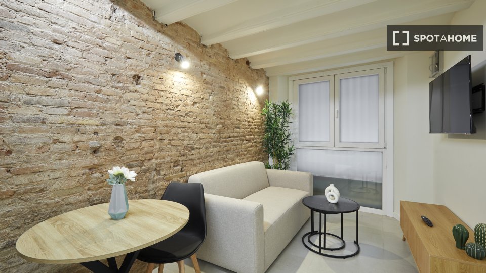 Apartment Barcelona, 1 bed, 40m² — photo 18