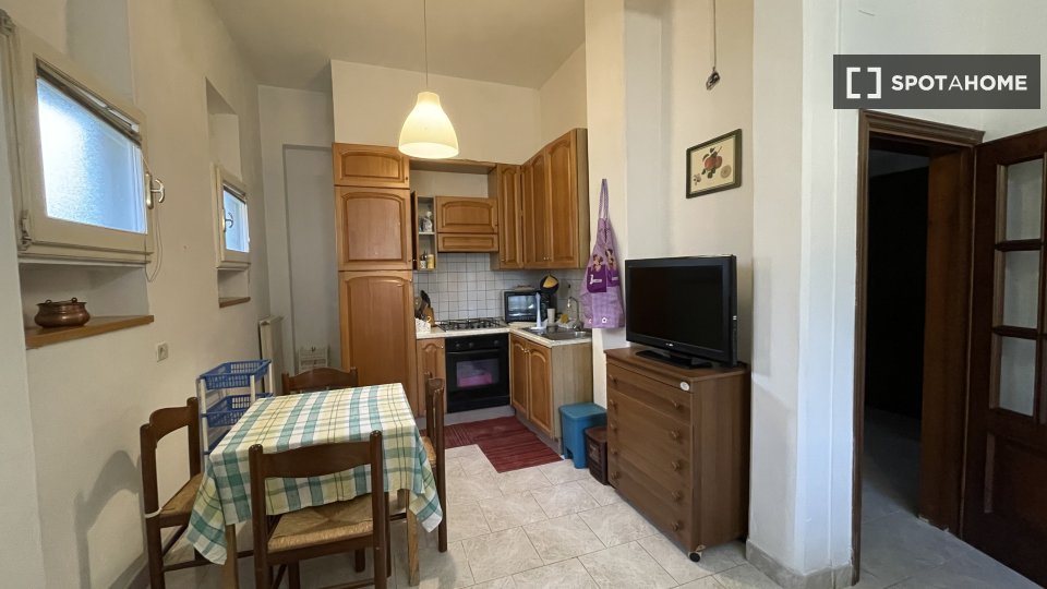 Double room Florence, 3 beds, 90m² — photo 11