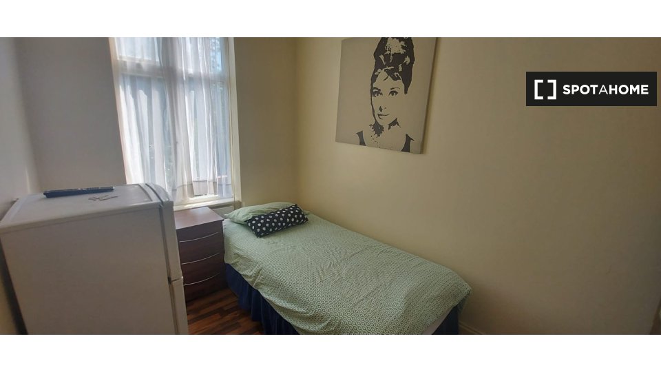 Double room London, 13 beds — photo 9
