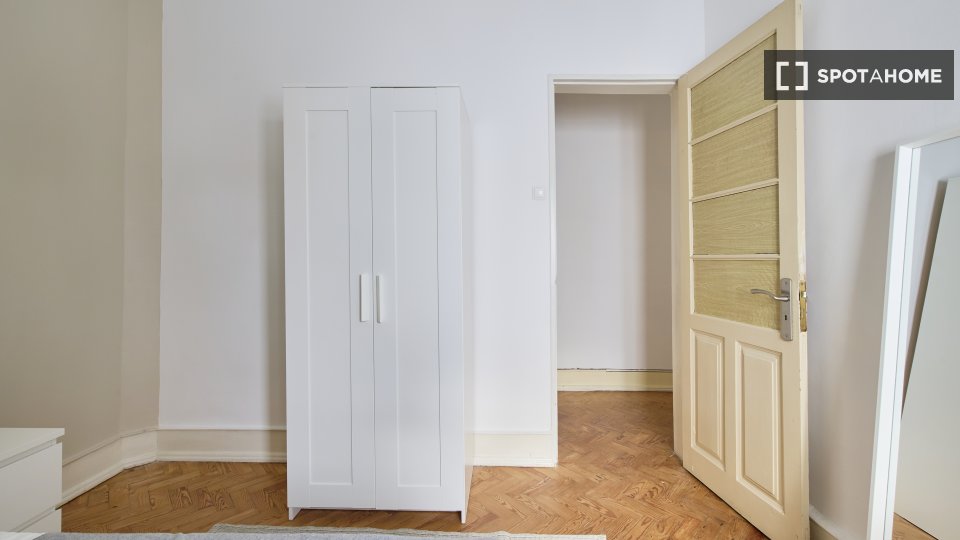 Double room Lisbon, 5 beds — photo 3
