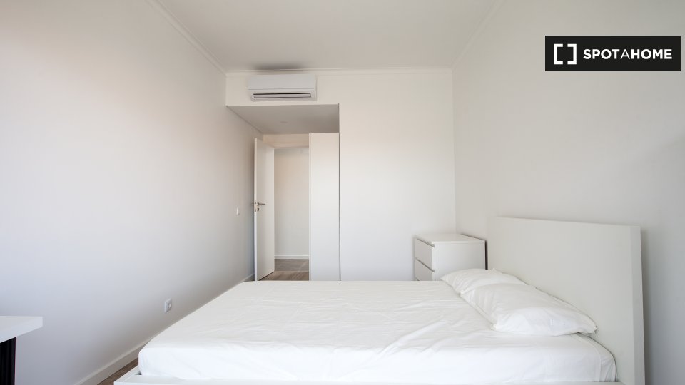 Double room Lisbon, 7 beds, 180m² — photo 7