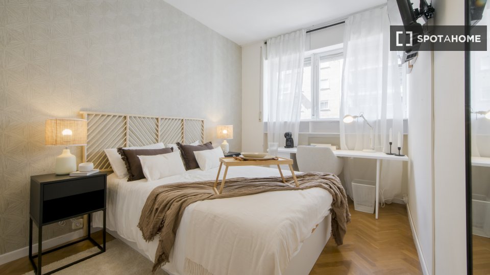 Double room Madrid, 9 beds — photo 19