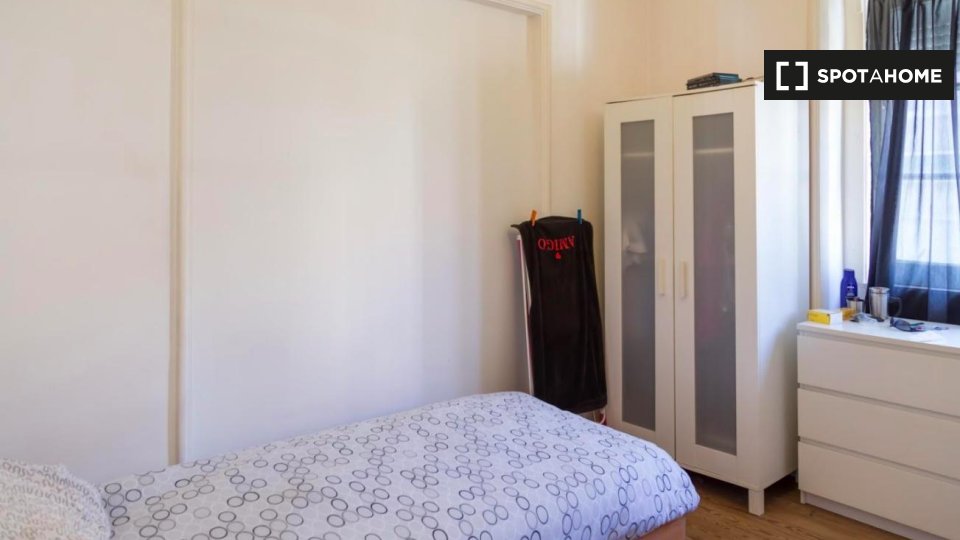 Double room Lisbon, 6 beds — photo 17